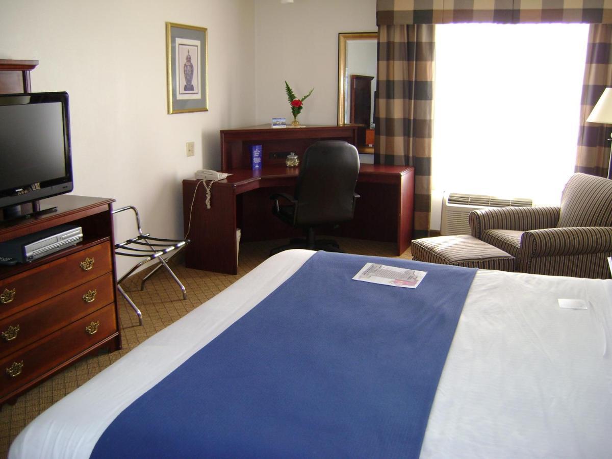 Holiday Inn Express & Suites Alliance By Ihg Esterno foto