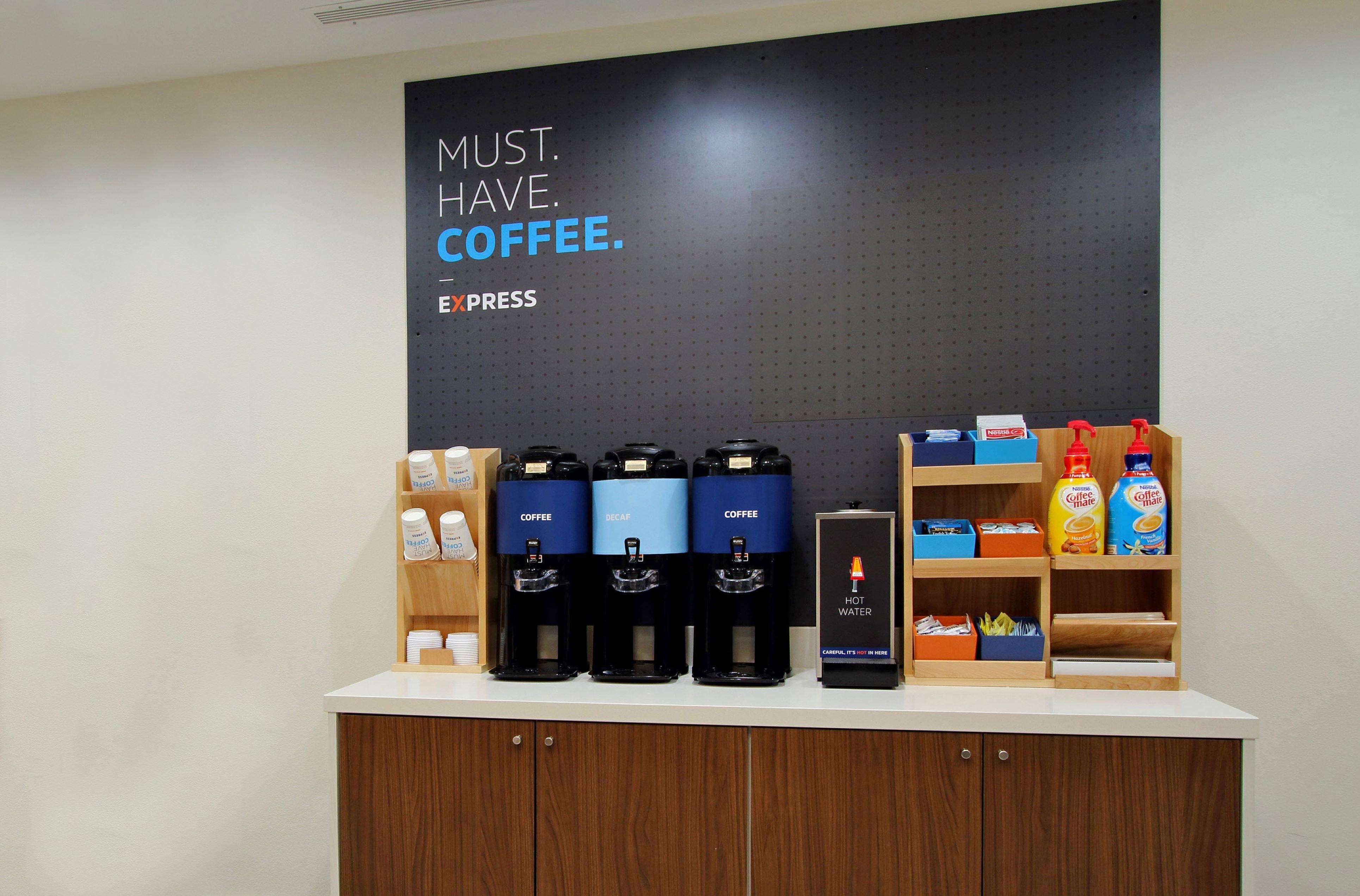 Holiday Inn Express & Suites Alliance By Ihg Esterno foto