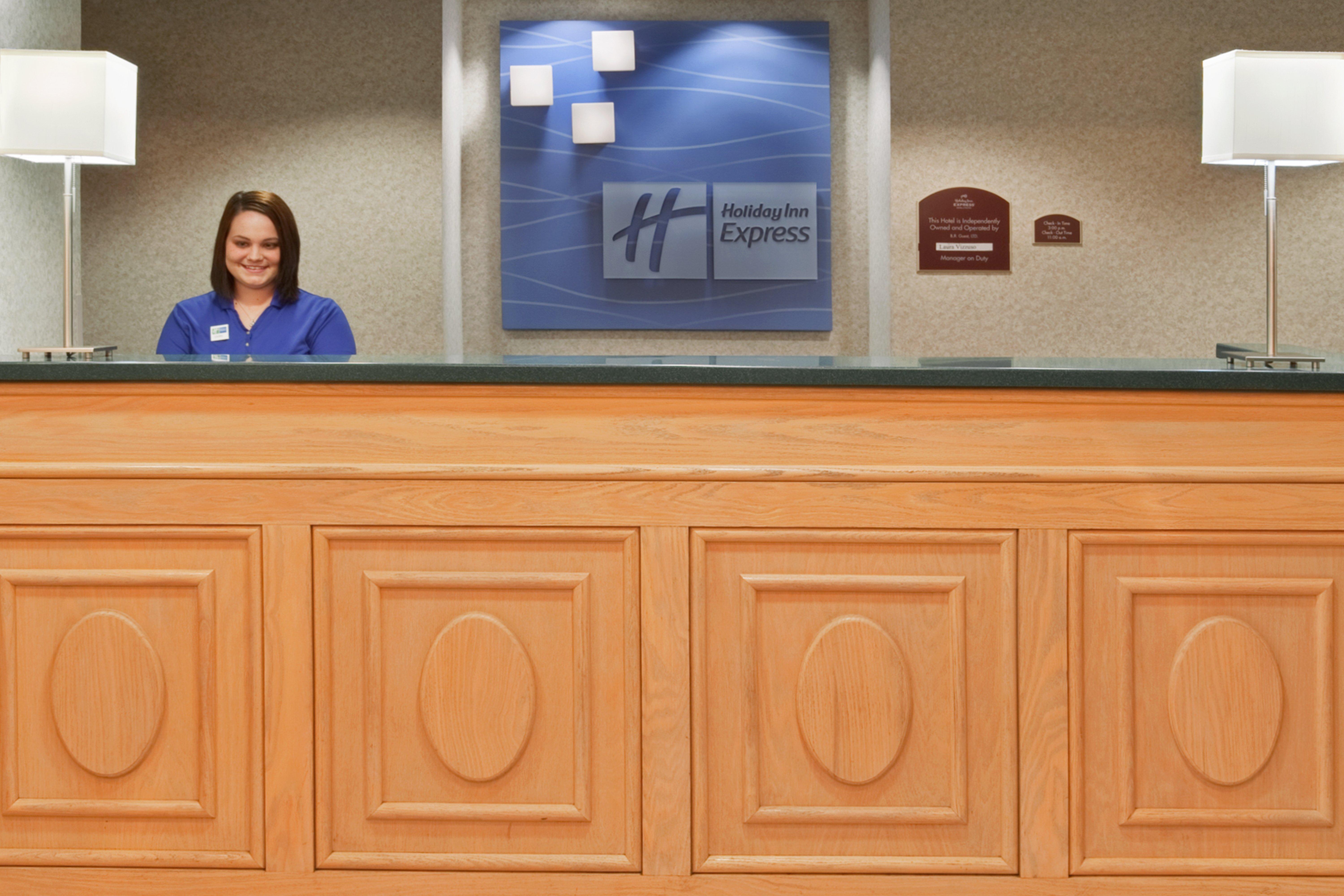 Holiday Inn Express & Suites Alliance By Ihg Esterno foto