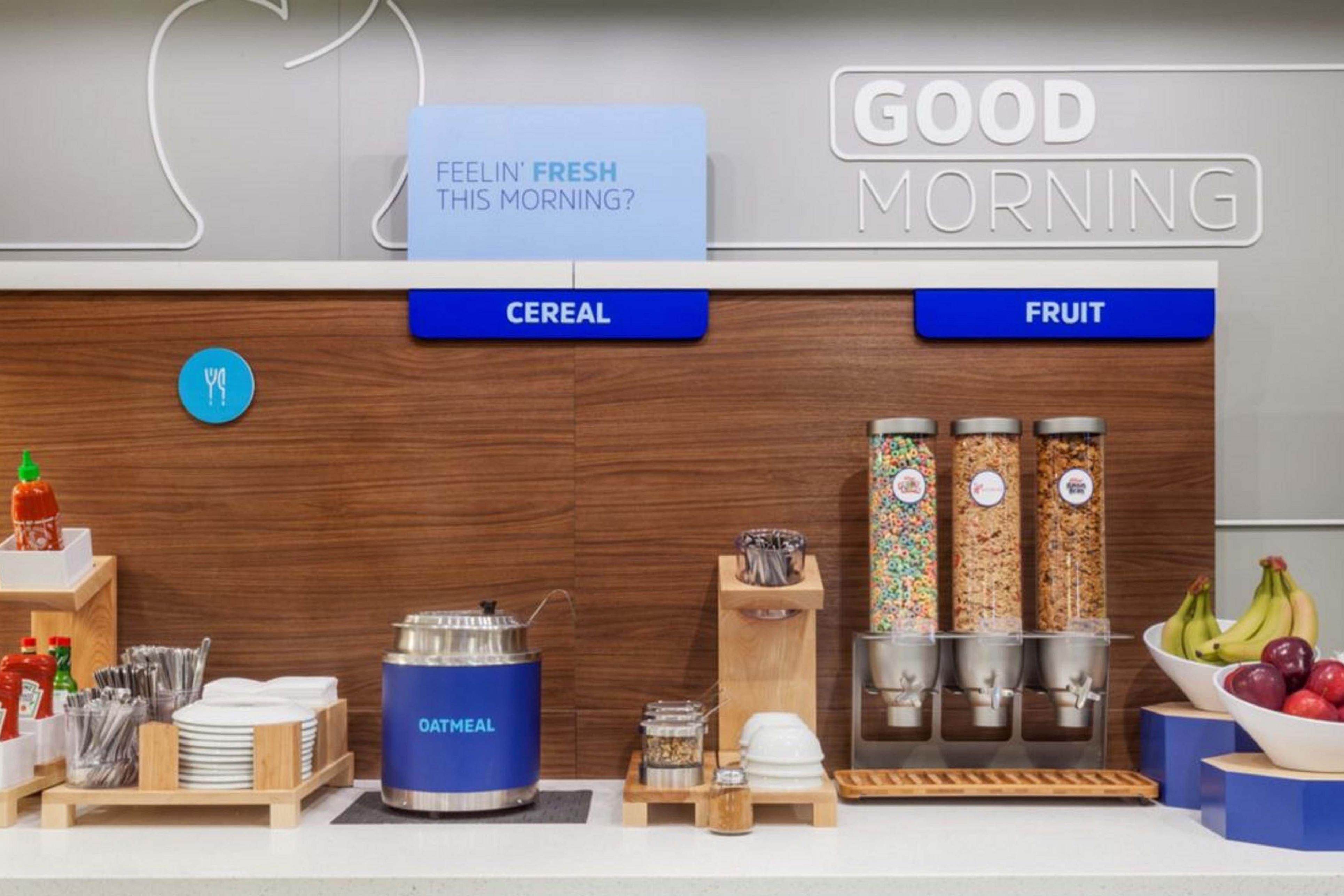 Holiday Inn Express & Suites Alliance By Ihg Esterno foto