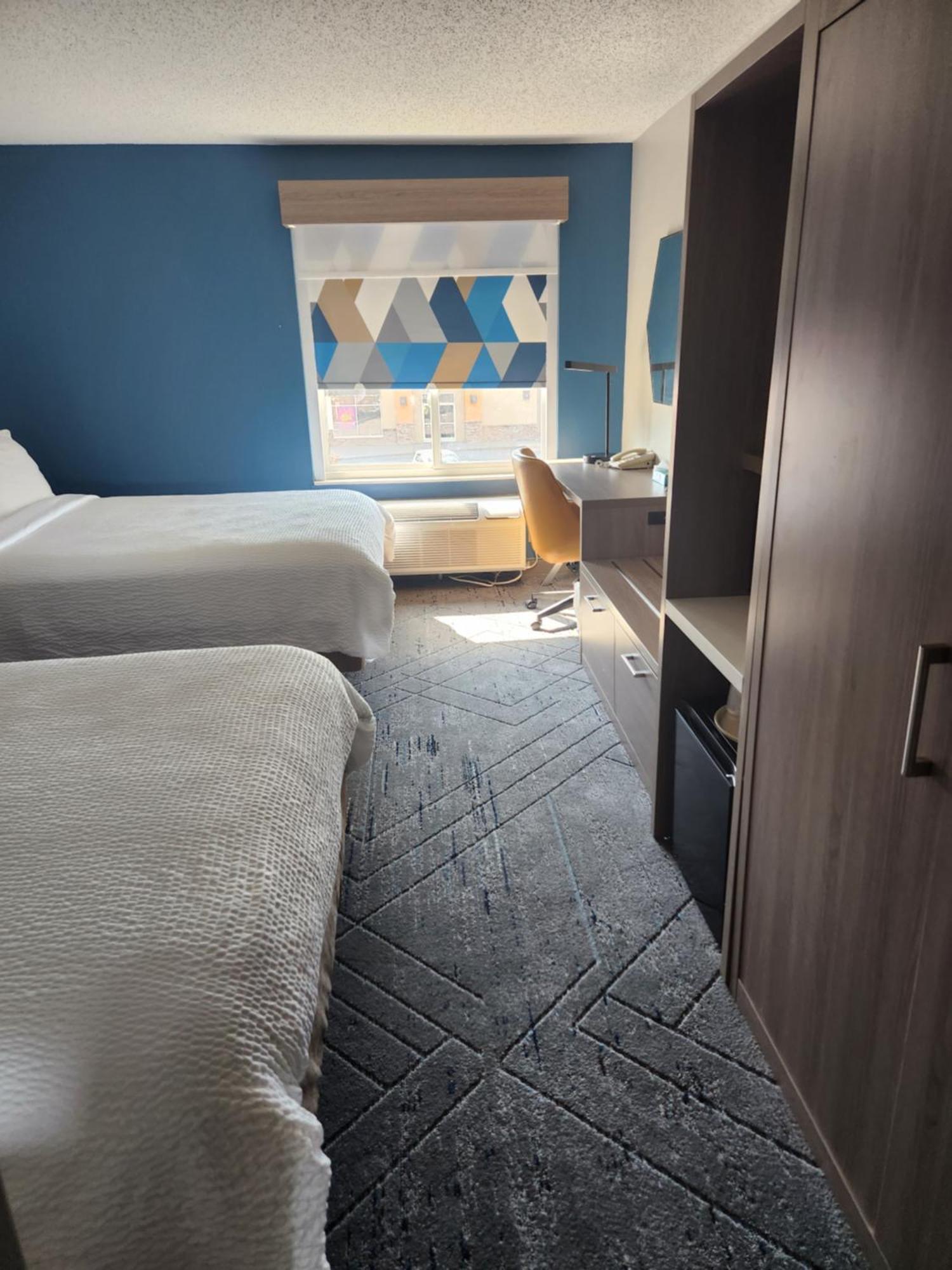 Holiday Inn Express & Suites Alliance By Ihg Esterno foto